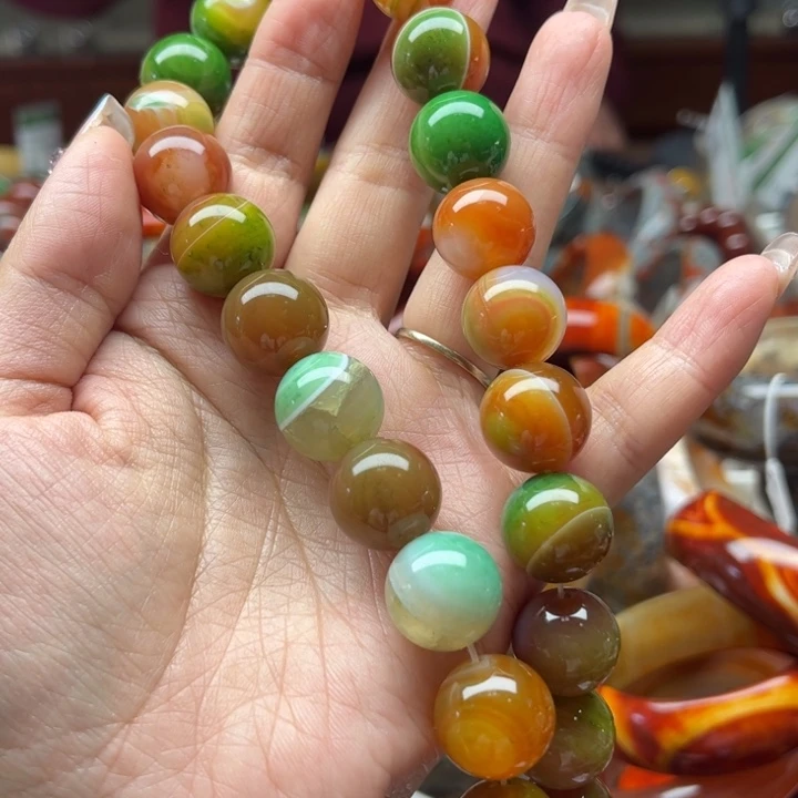 玛瑙/玉髓手镯未镶嵌