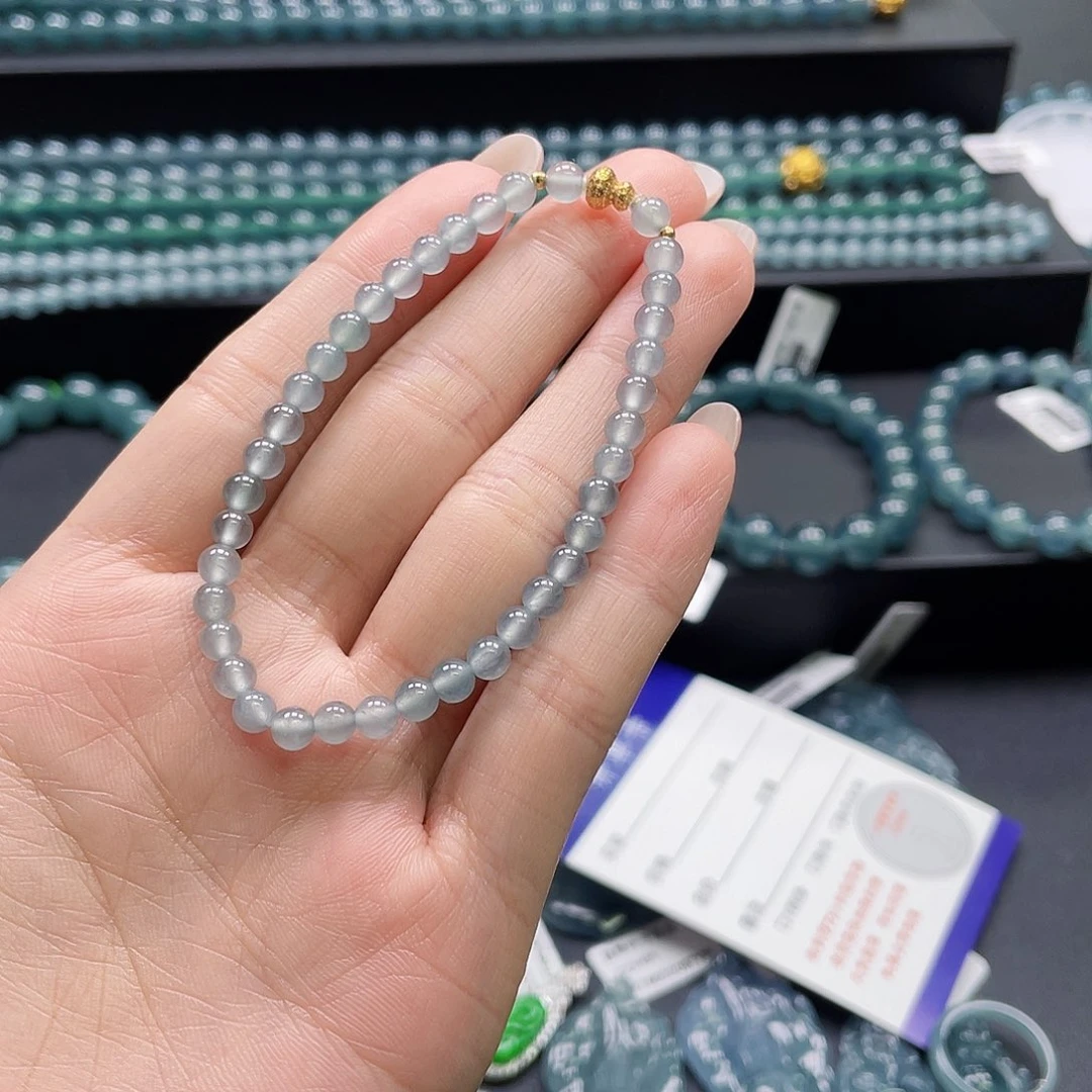 翡翠18K金镶嵌颈饰卡4.5