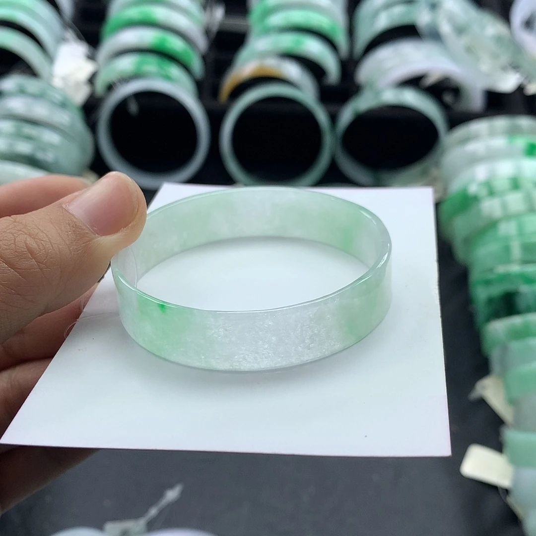 未镶嵌手镯翡翠公主方50-51