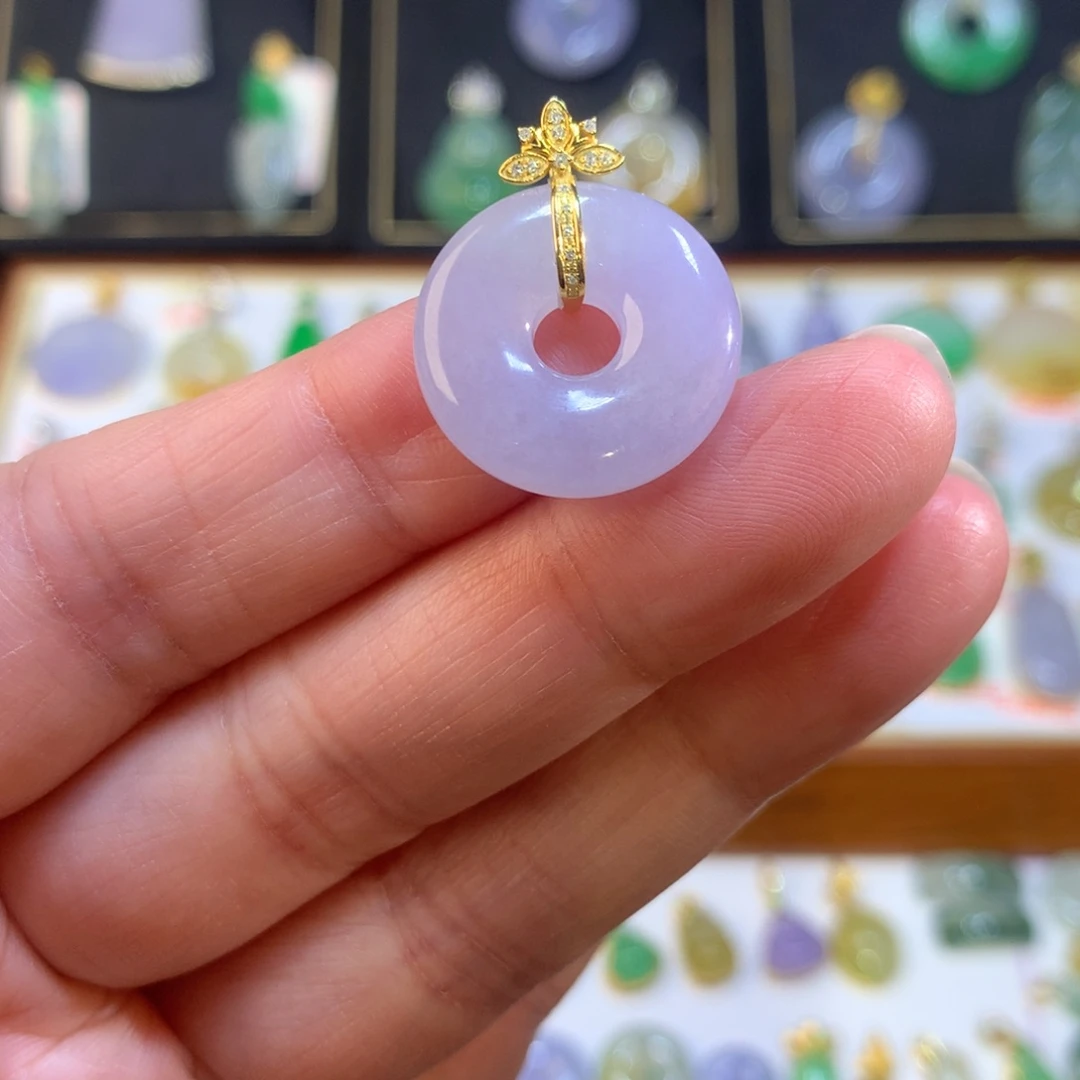 翡翠18K金镶嵌颈饰