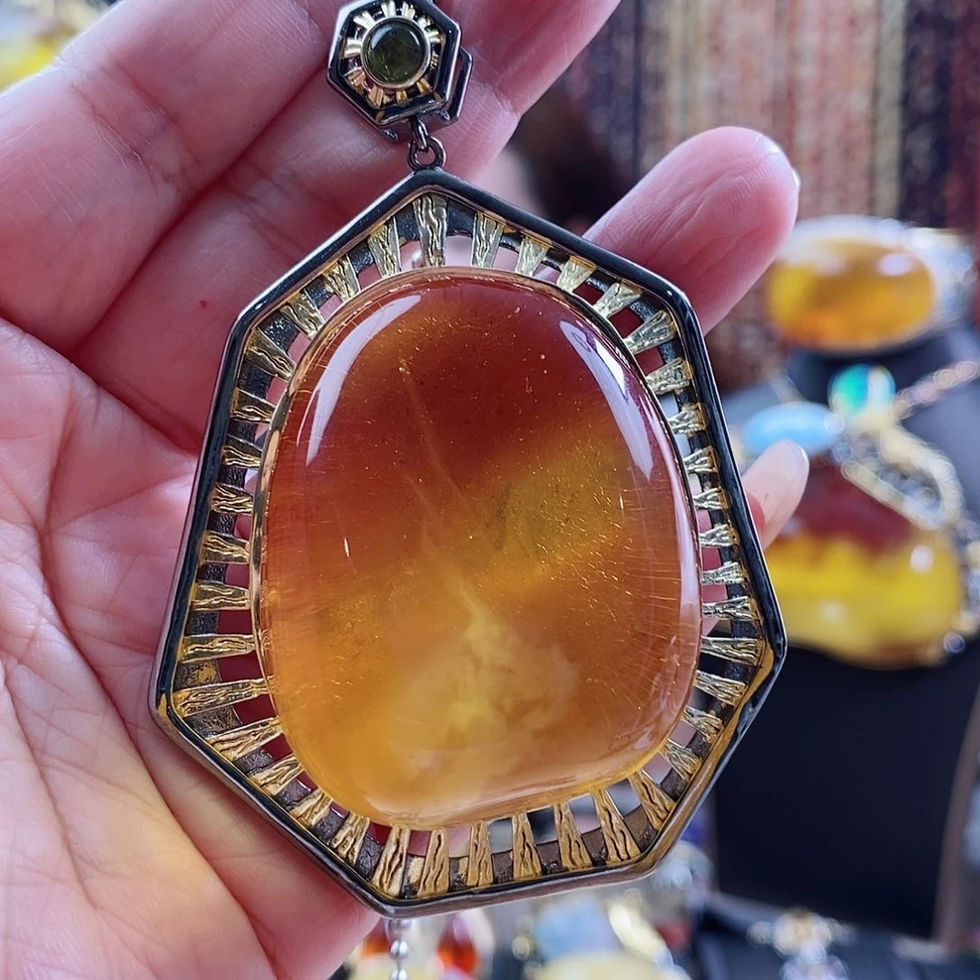 琥珀颈饰银S925镶嵌吊坠