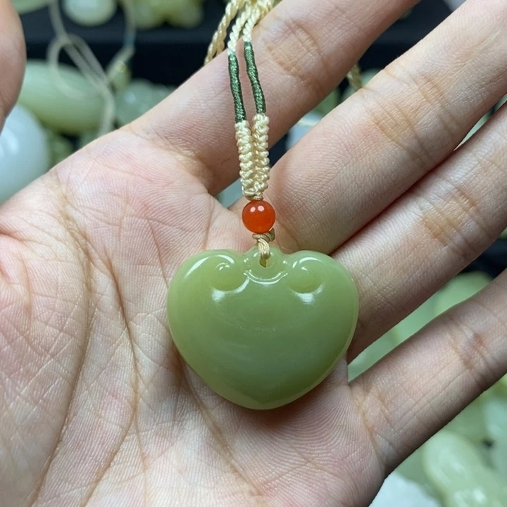 深晴绿爱心吊坠心心相印
