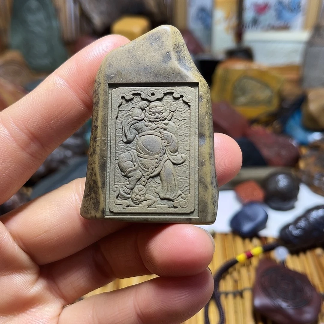 新疆戈壁原石雕刻