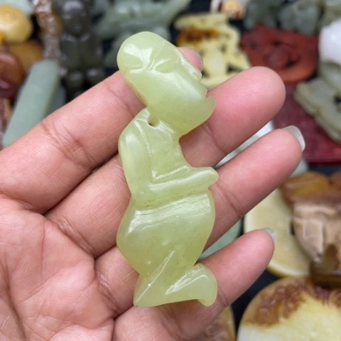 蛇纹石玉颈饰未镶嵌38