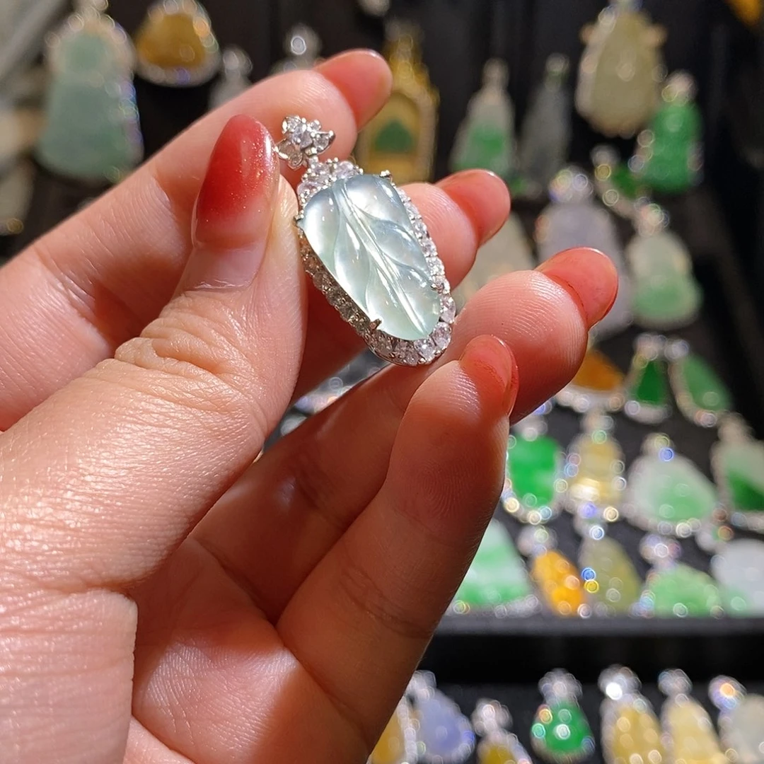 颈饰银S925镶嵌翡翠天然翡翠