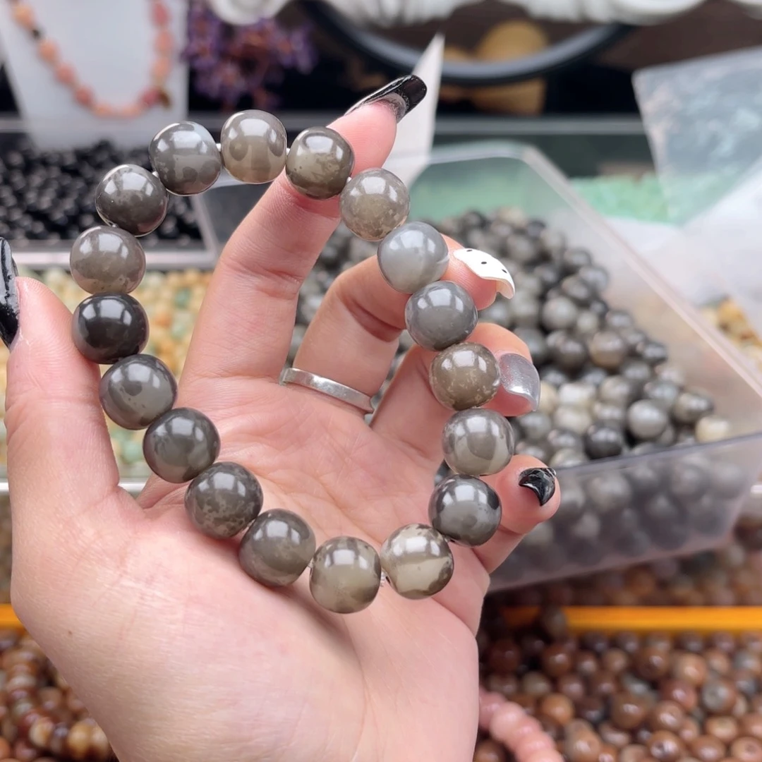 白玉菩提吊坠wc13.5mm20颗。水墨画 干磨