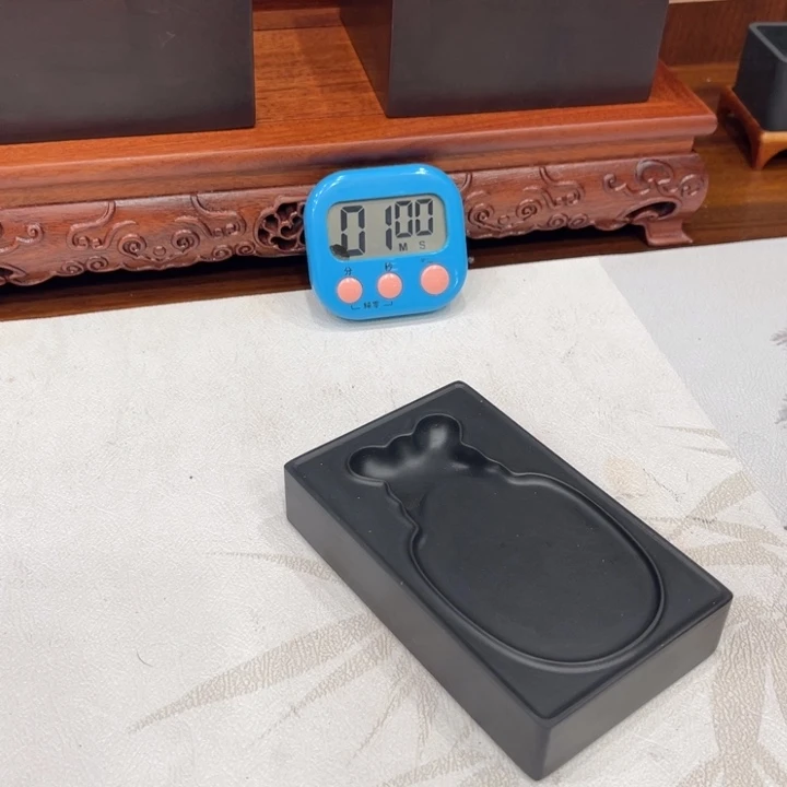 ?**?易砚老坑黑玉岩