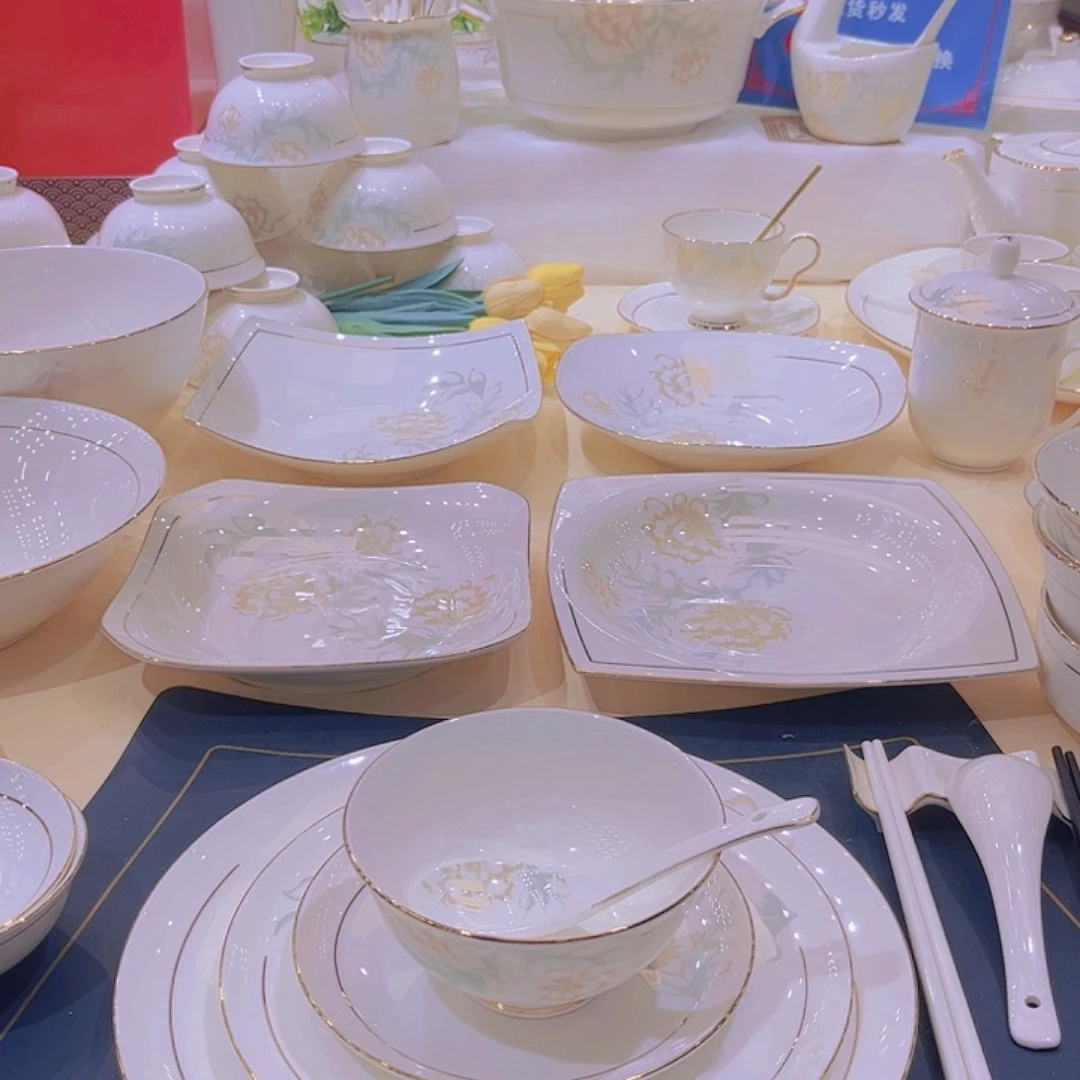 骨瓷描金清雅米饭碗单拍