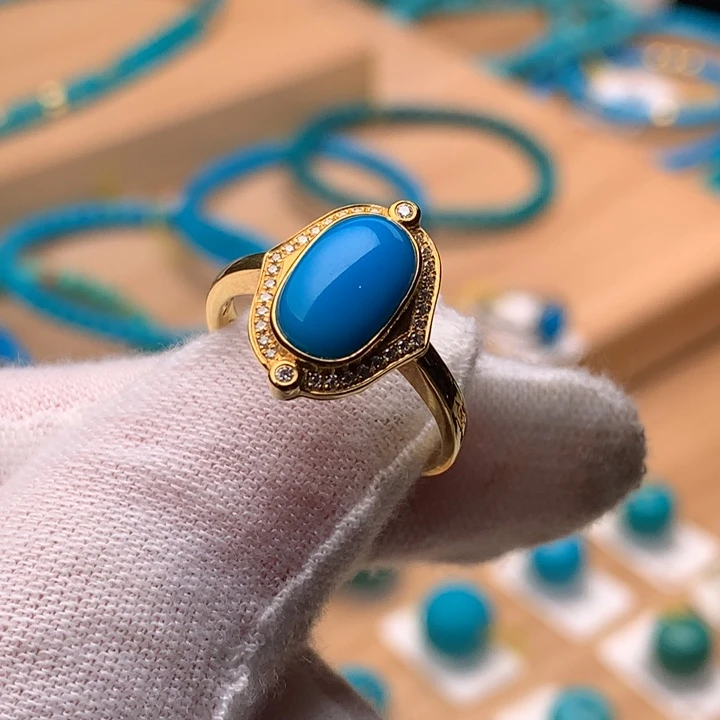 18K金镶嵌绿松石珠宝奇石