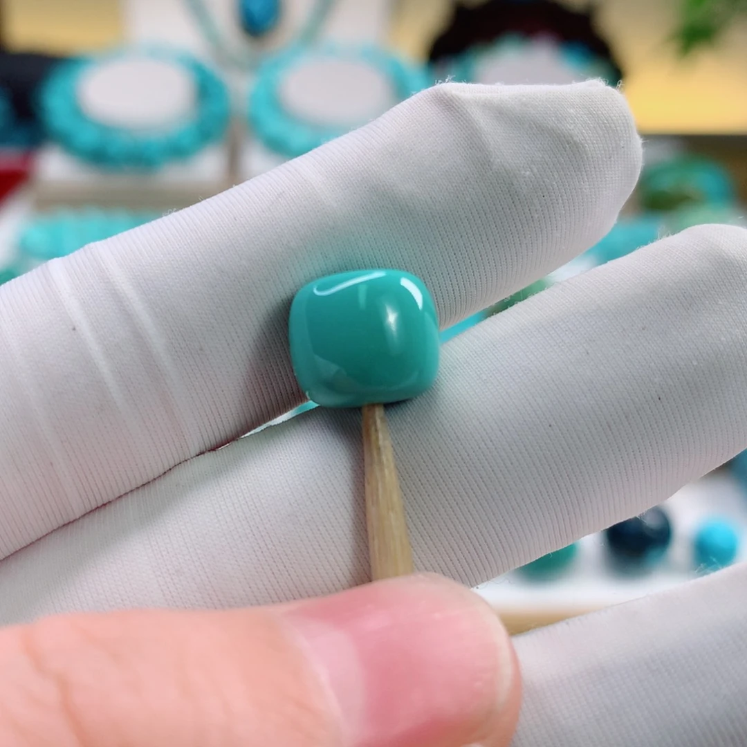 未镶嵌绿松石颈饰