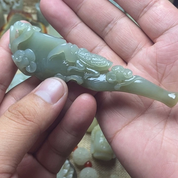 和田玉未镶嵌挂件