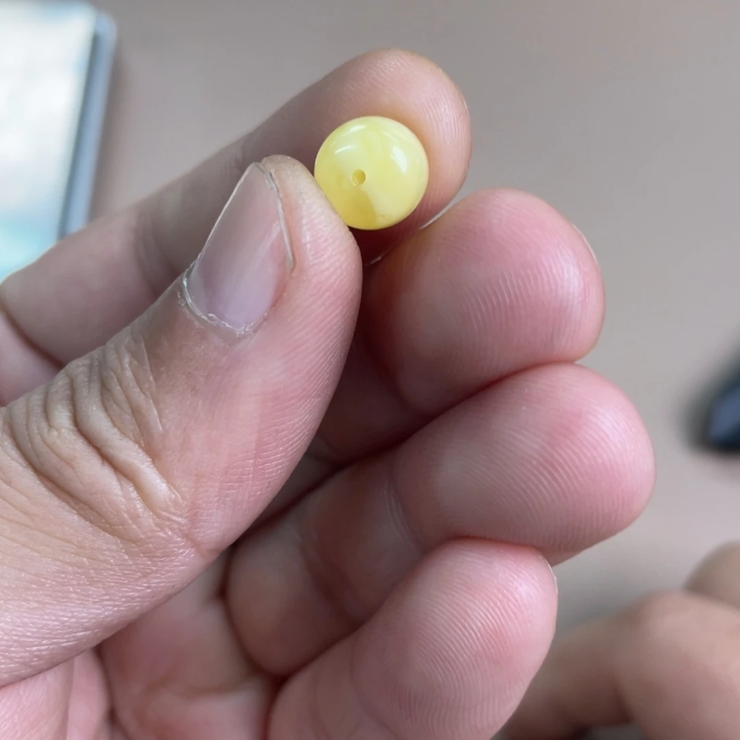 琥珀裸石未镶嵌0410000000