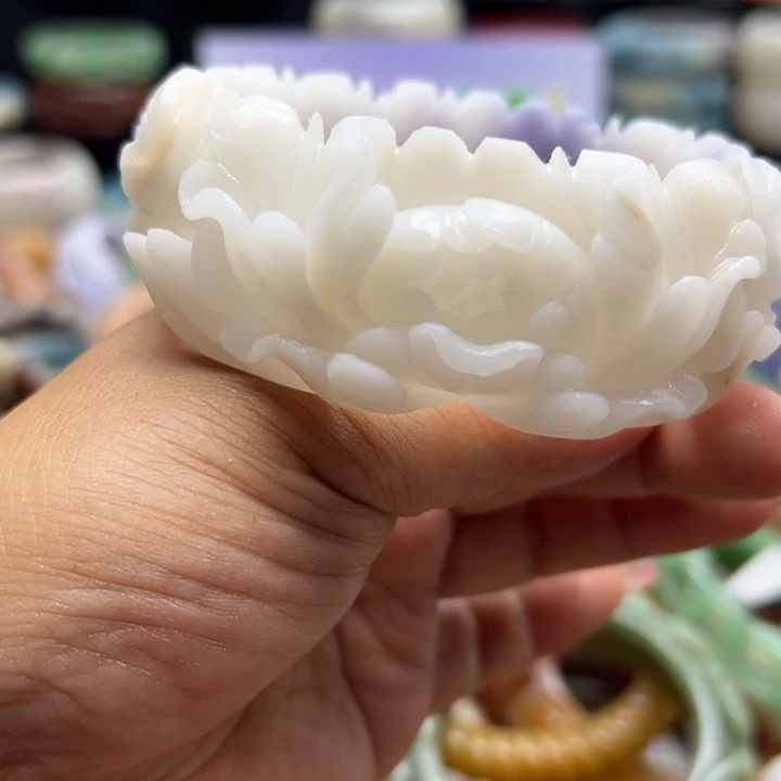 石英岩玉手镯未镶嵌弥****）