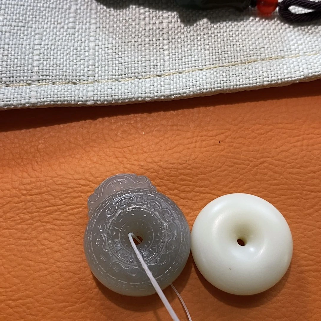 用***8手串未镶嵌和田玉