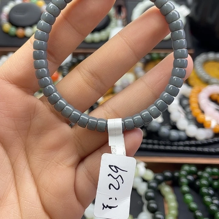 和田玉未镶嵌手串