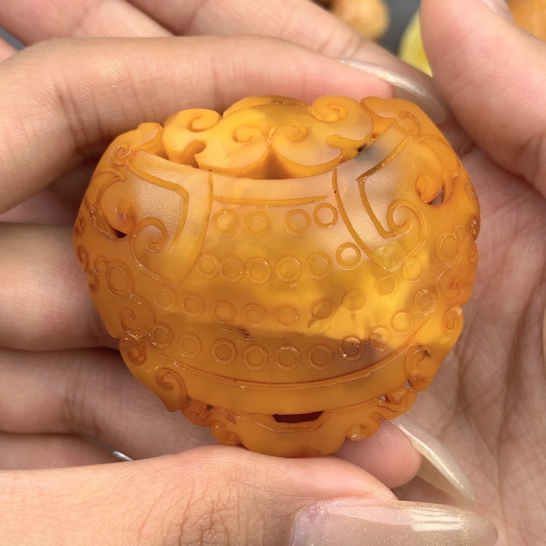 琥珀未镶嵌珠宝奇石