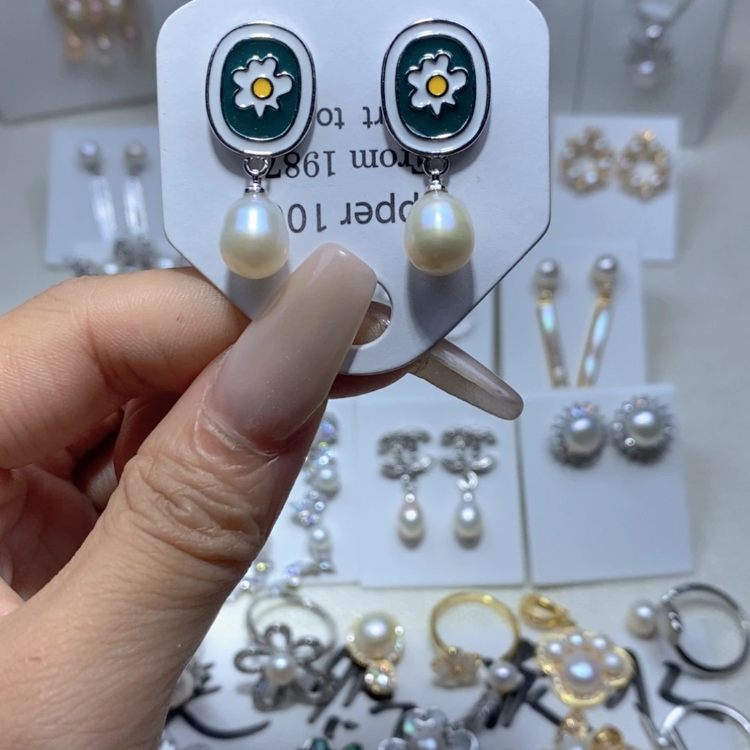 淡水珍珠未镶嵌耳饰