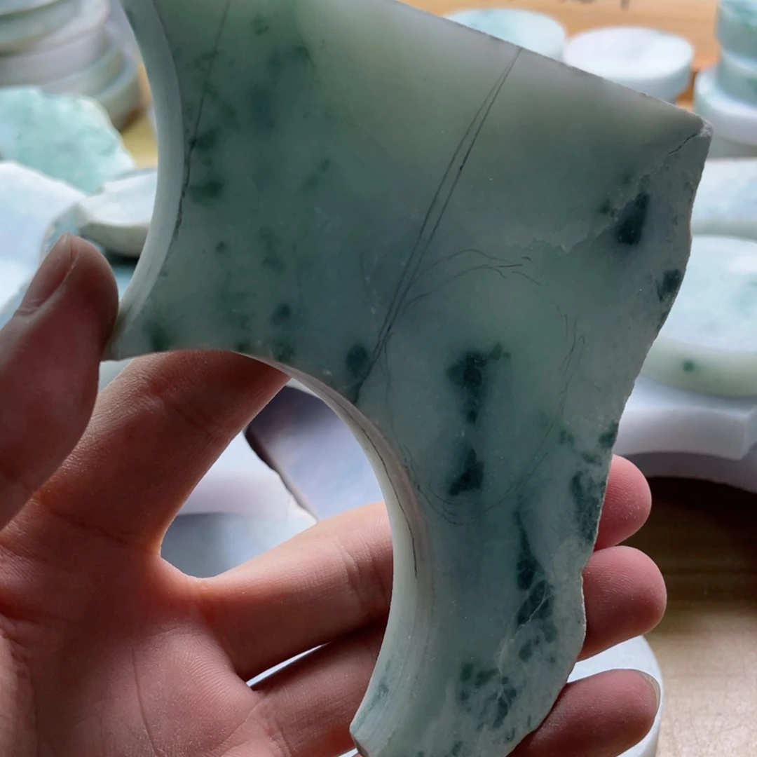 翡翠未镶嵌吊坠(不含链)留**返