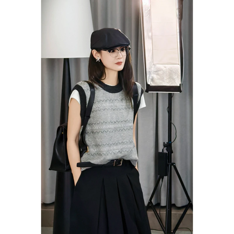 A美洋MEIYANG 童话镇针织背心 绵羊毛混纺_撞色圆领百搭叠穿马甲S