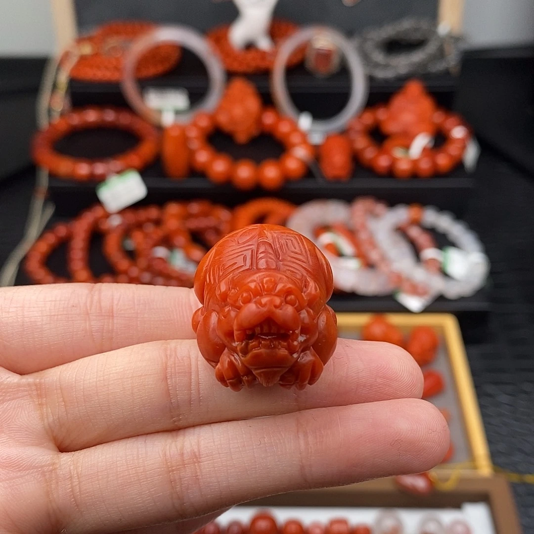 南红玛瑙未镶嵌四川凉山貔貅