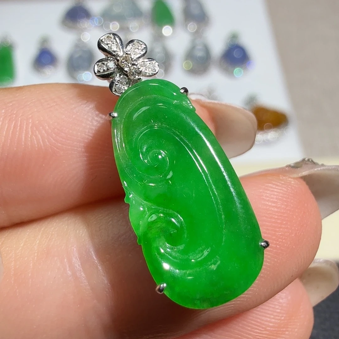 翡翠18K金镶嵌吊坠(不含链)