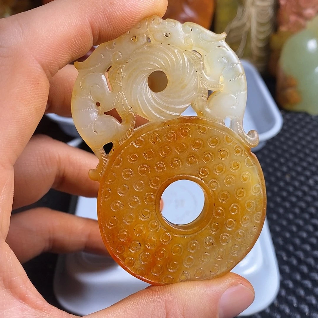 岫岩老玉（透闪石质玉）未镶嵌珠宝奇石