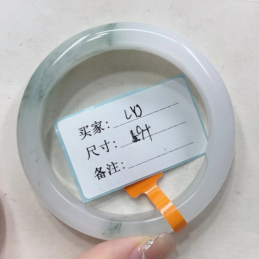 未镶嵌手镯石英质玉