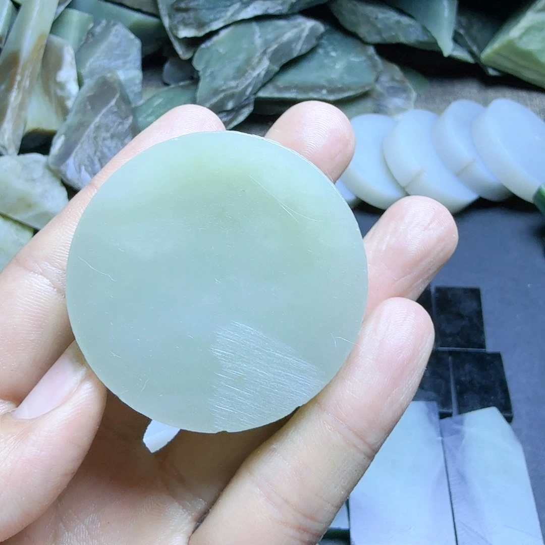 和田玉（糖玉）未镶嵌挂件