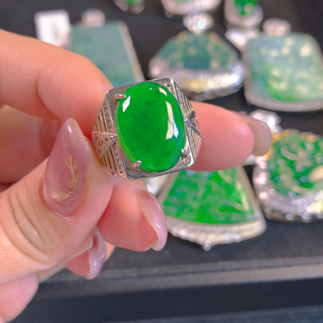 翡翠颈饰银S925镶嵌翡翠