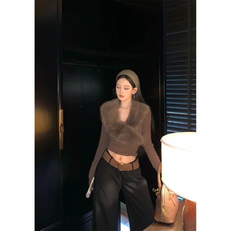 美式复古咖色毛毛拼接v领长袖t恤女春秋季设计感小众修身打底上衣