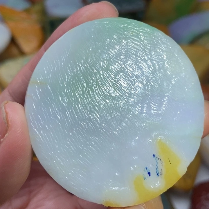 翡翠未镶嵌颈饰缅甸