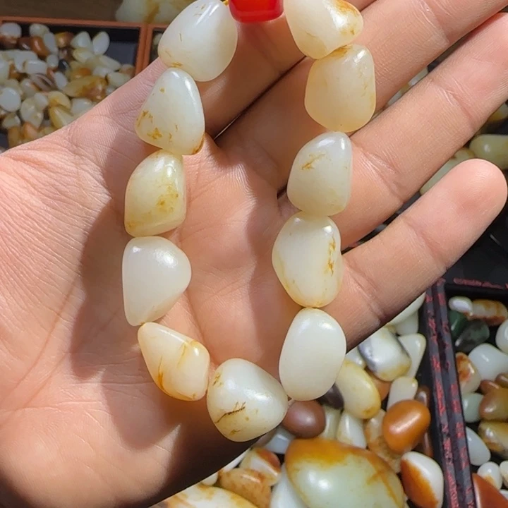 和田玉手串未镶嵌60.4克