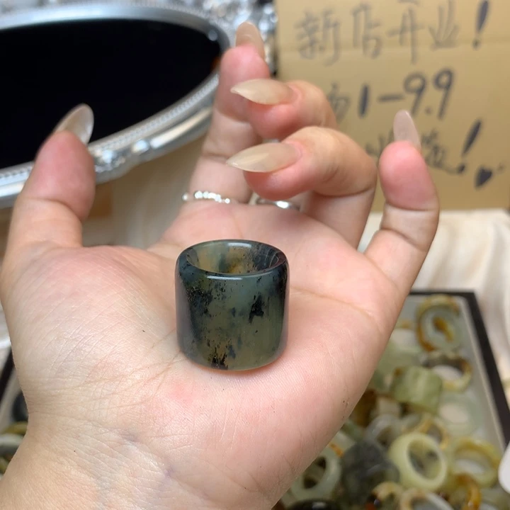 你***山合金蛇纹石玉戒指