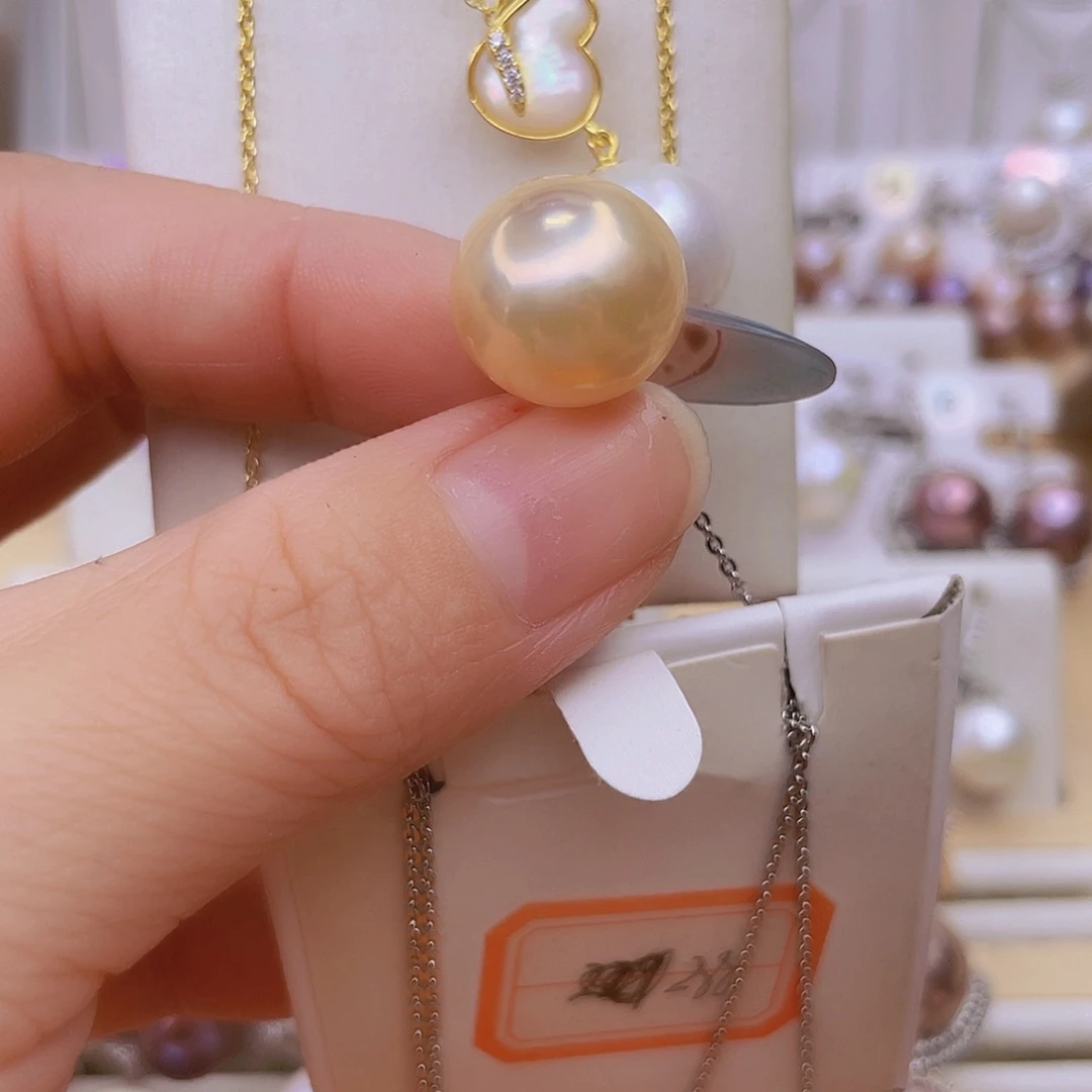 两****淡水珍珠银S925镶嵌吊坠(赠链)