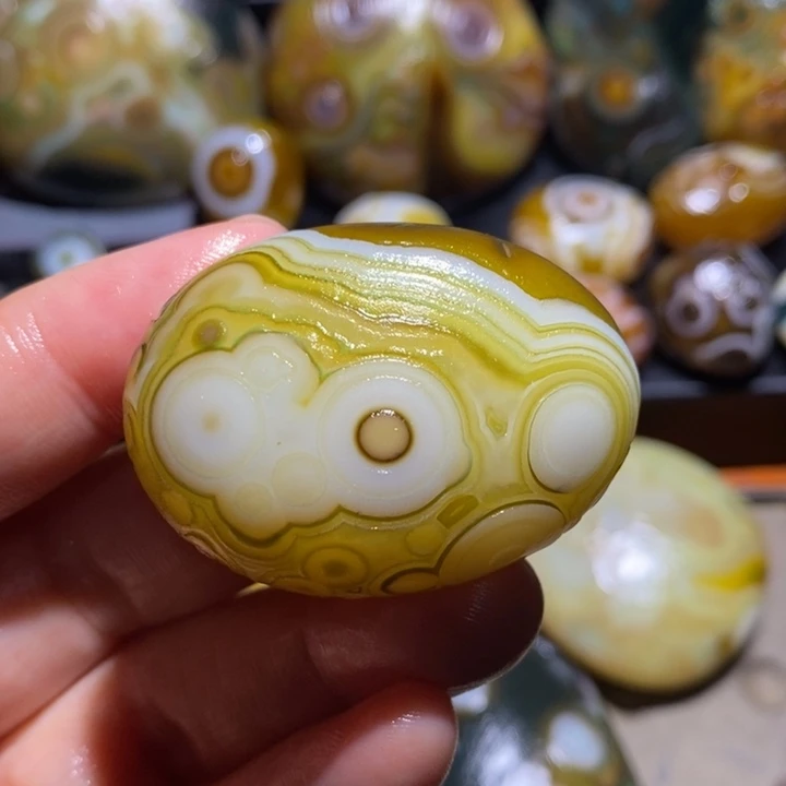 玛瑙/玉髓未镶嵌珠宝半成品