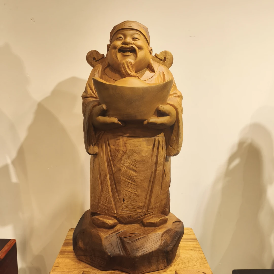 《文财神 元宝款》香樟木 尺寸:46-44-98