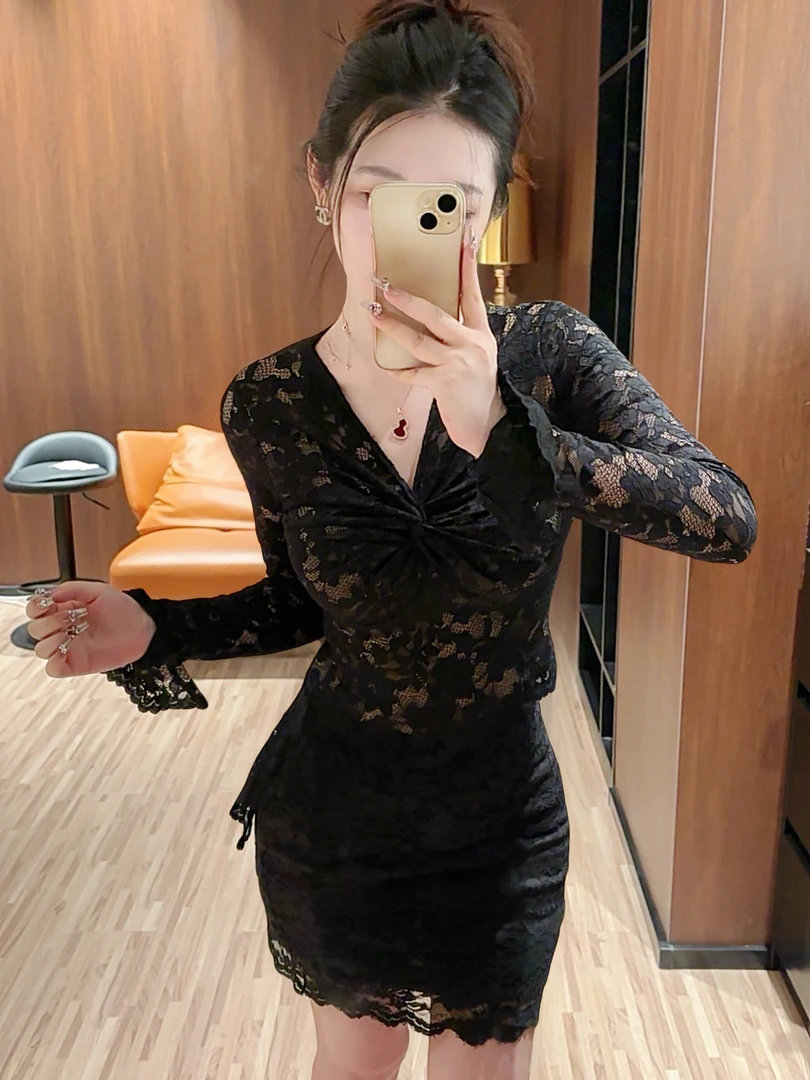 36708【绮梦蕾丝】纯欲风性感V领黑色蕾丝衫女褶皱收腰显瘦 上衣