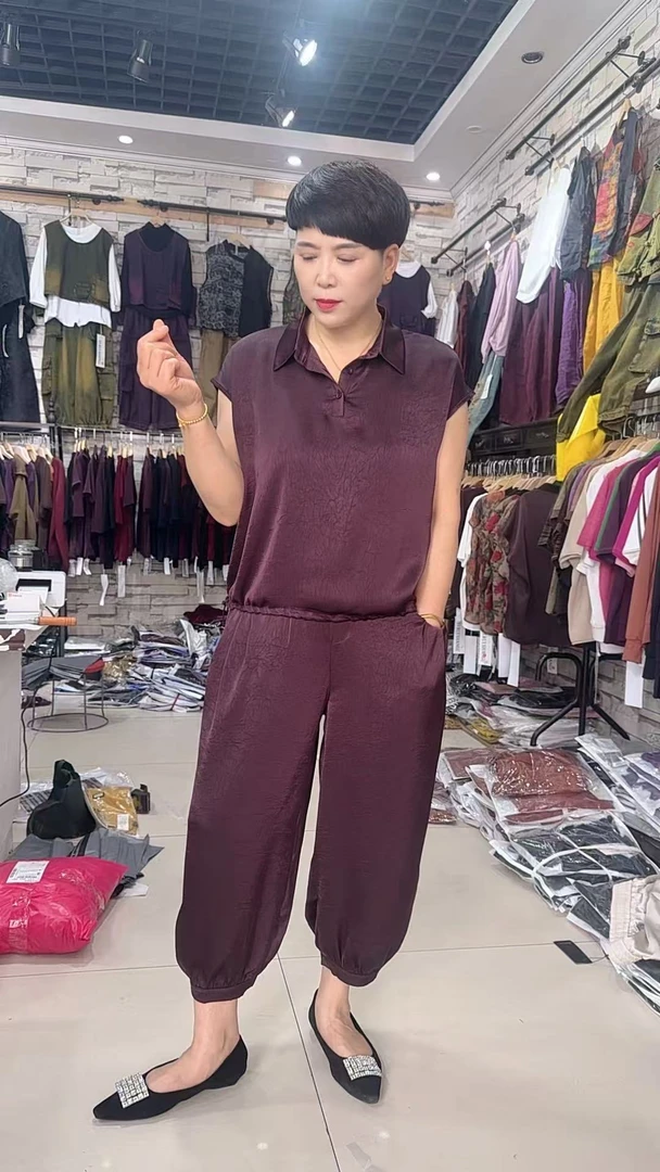 老高推荐2025新款夏季翻领纯色缎面休闲大码减龄套装