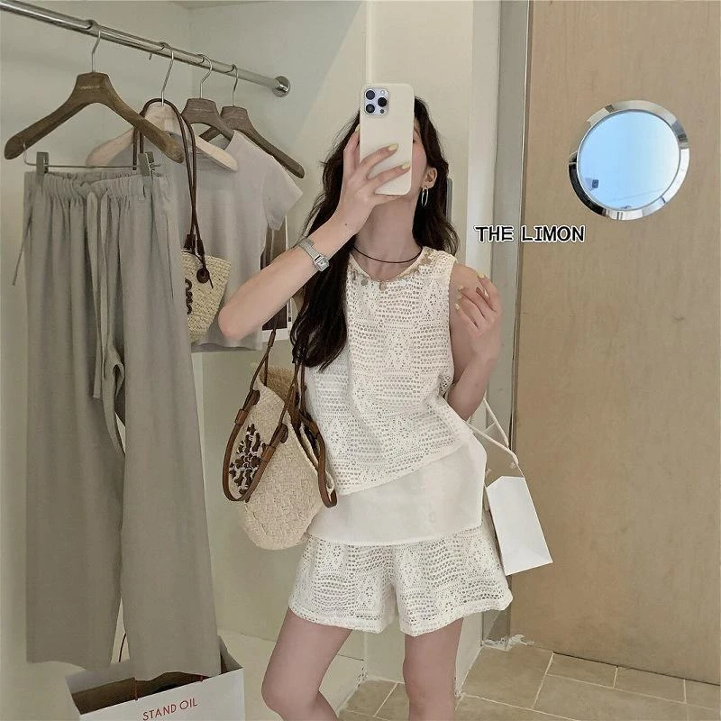 2025新款爆款！镂空蕾丝无袖背心+高腰短裤两件套巨显瘦时尚