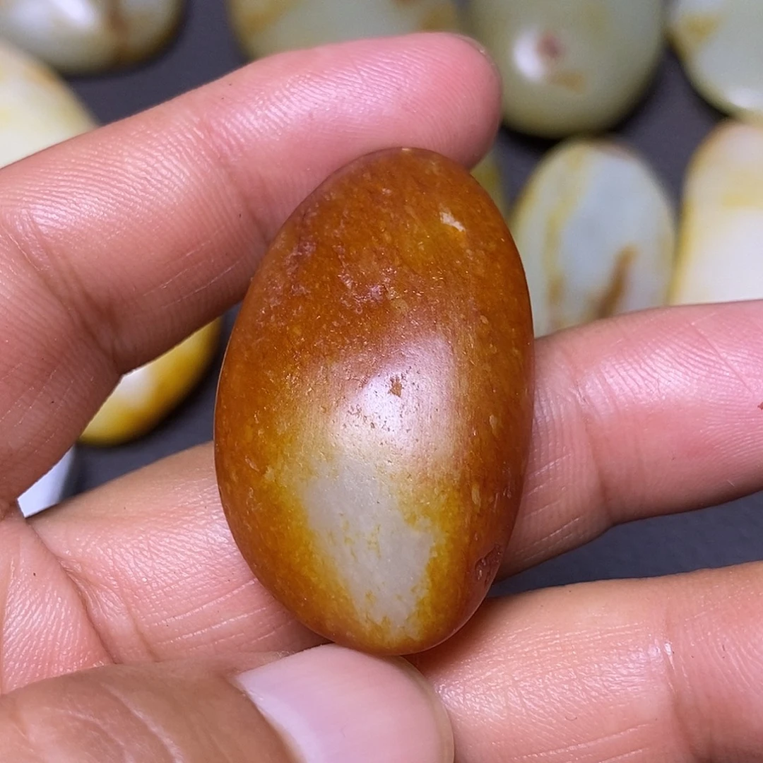 未镶嵌和田玉（糖玉）挂件