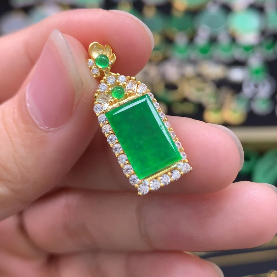 翡翠未镶嵌吊坠(不含链)无事牌