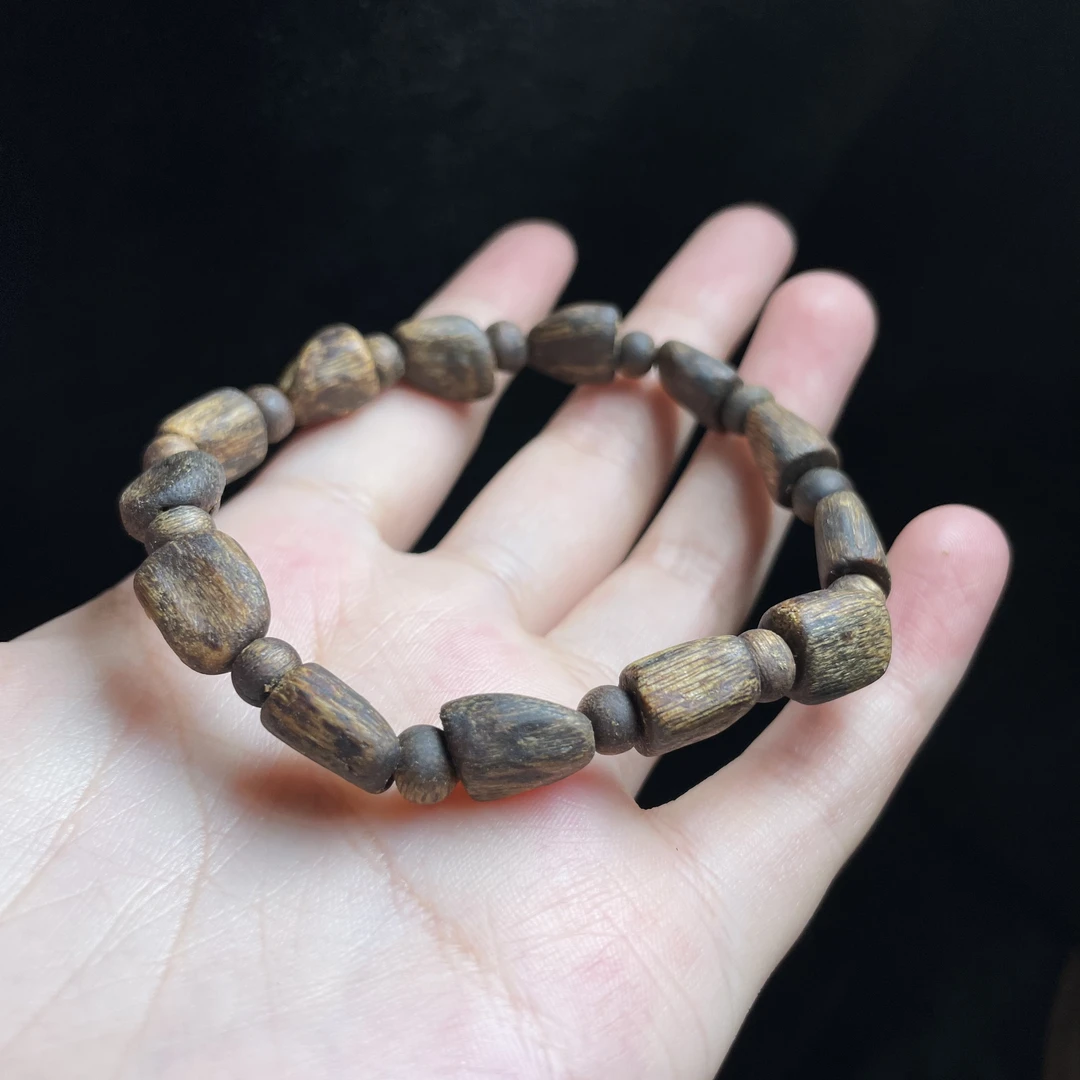 沉香【玉氏珠宝】沉香随形手串-约5mm 多样性发一 CAN1400647