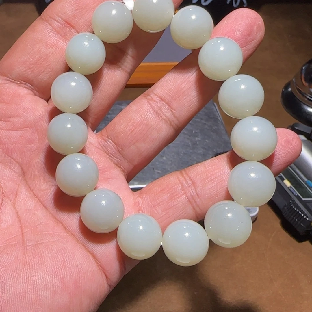 失***！和田玉未镶嵌手链