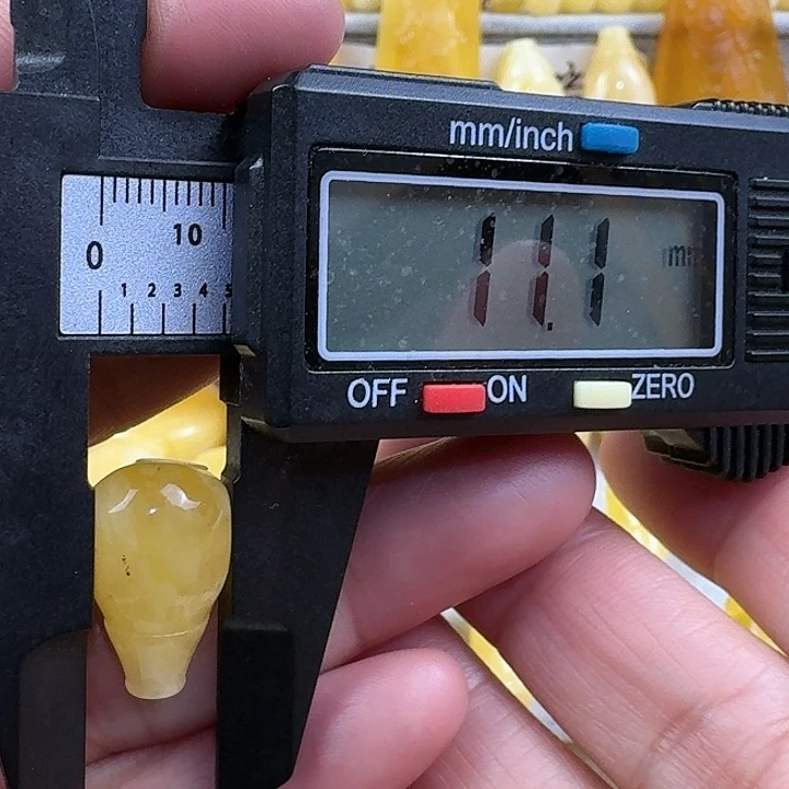 蜜蜡未镶嵌裸石33杂