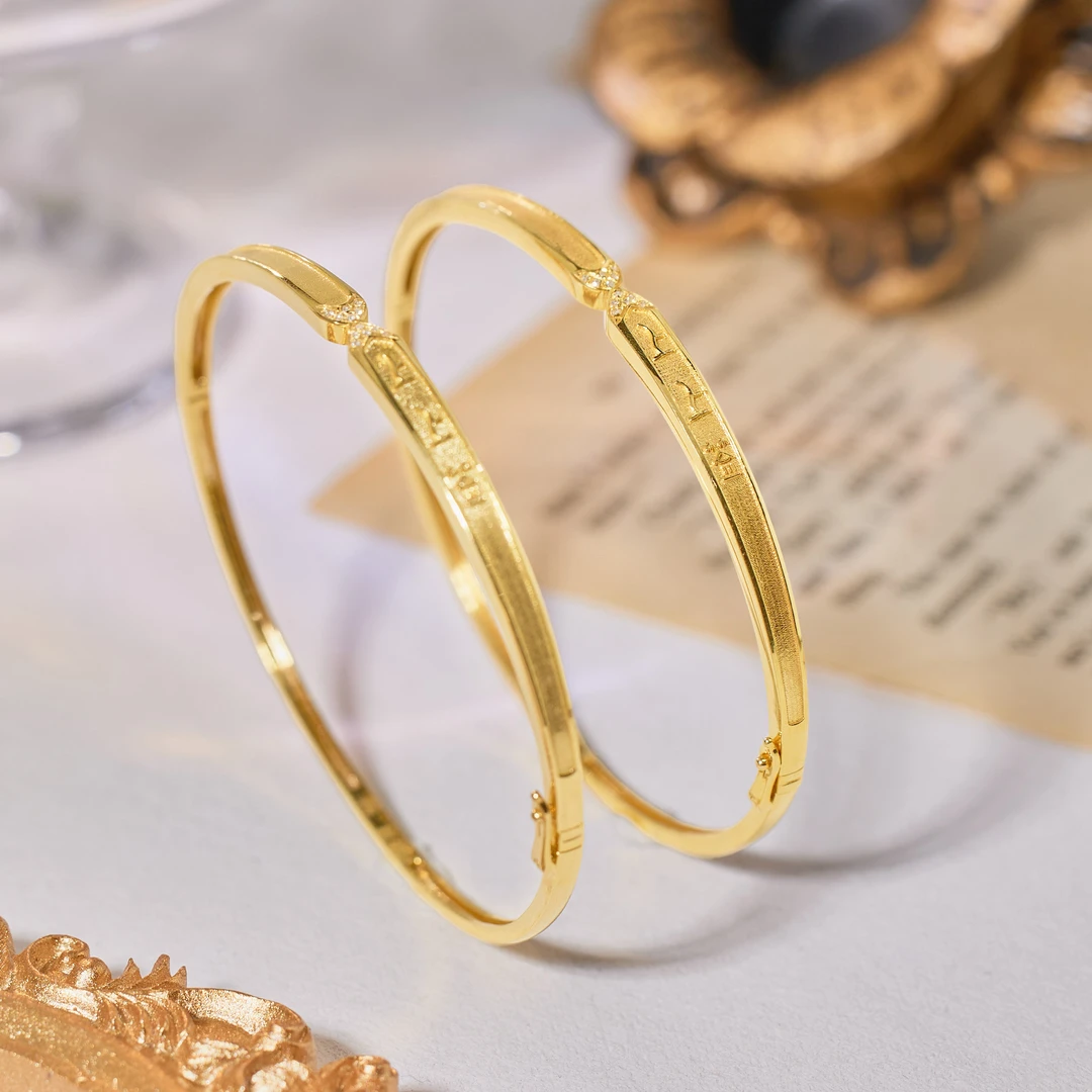 【歪歪】上上签钻石手镯 （加加）*18K金镶嵌（多样性发一）U8304