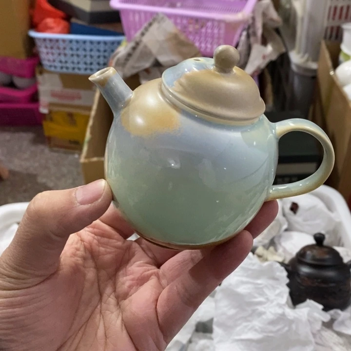 陶瓷艺术品及陶瓷壶