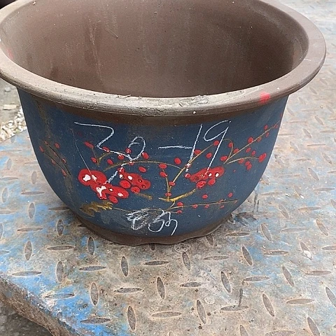 紫砂中国宜兴紫砂花盆，