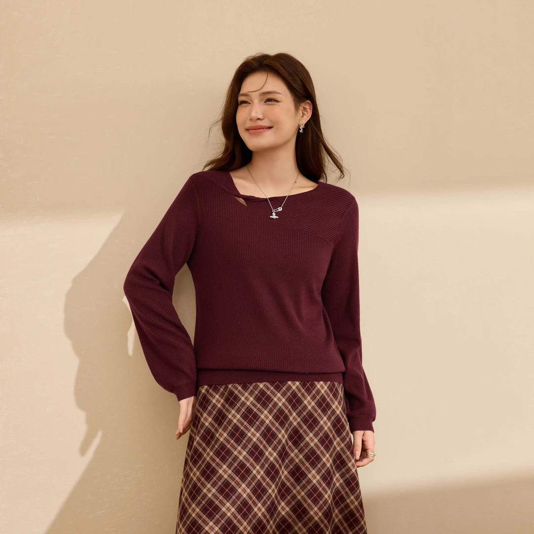 【假日告白】纤莉秀W大码女装流光风镂空设计软糯不扎针织衫QK3657