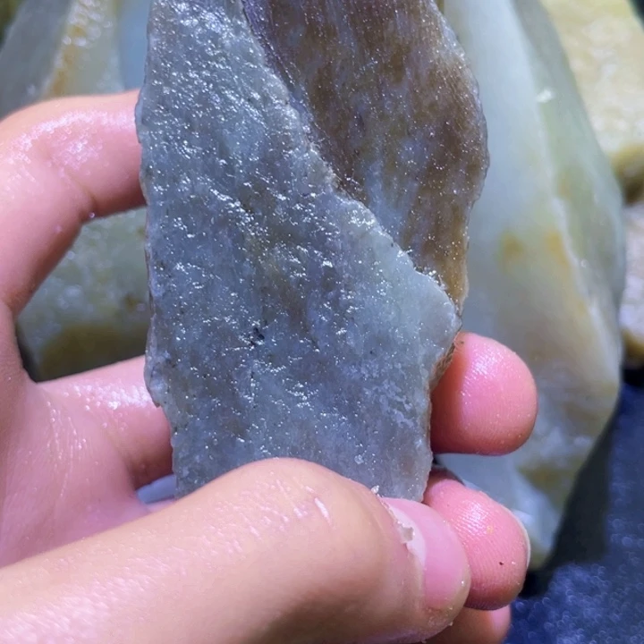 和田玉未镶嵌珠宝半成品