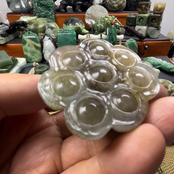 独山玉未镶嵌珠宝半成品